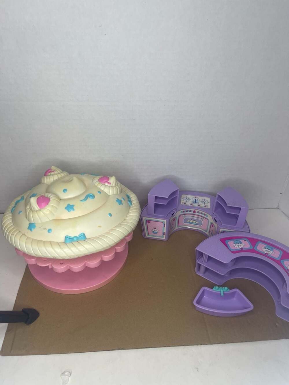 Vintage 1991 Tonka Sweet Treat Cupcakes Playset - Kitchen Unit